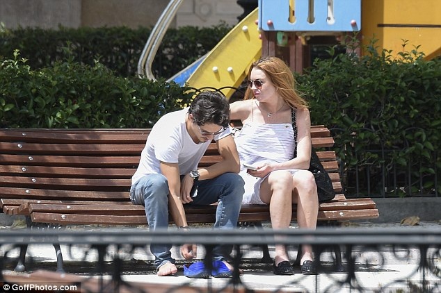 Bạn trai kém 7 tuổi mê mẩn Lindsay Lohan - 7