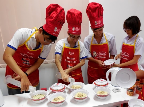 Hành trình cử nhân Quốc tế tại Trường ĐHKH Tự nhiên TPHCM - 7
Trong suốt quá trình học, sinh viên thường xuyên được tham quan các khách sạn 5 sao, các công ty và nhà máy sản xuất để học hỏi quy trình hoạt động, tăng thêm kiến thức thực tiễn trước khi ra trường.
