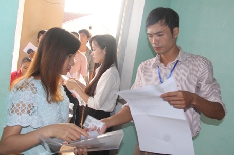 Đi thi từ 3h sáng - 17