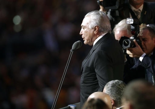 Lễ khai mạc Olympic 2016: Rực rỡ sắc màu, ánh sáng - 10
Tổng thống tạm quyền của Brazil Michel Temer tuyên bố khai mạc Olympic