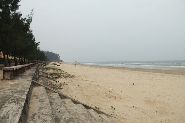 Biển đẹp nhất Hà Tĩnh đìu hiu sau thảm họa cá biển chết "bí ẩn" - 9