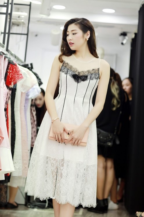 
Á hậu Việt Nam rất đắt show sự kiện trong thời gian này
