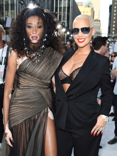 
Chantelle Winnie gần đây rất đắt show sự kiện

