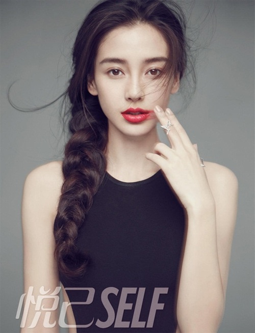 
Những bức ảnh lung linh trên tạp chí của Angelababy luôn khiến người hâm mộ ngưỡng mộ.
