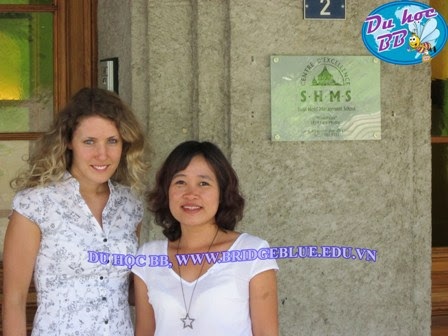 Buổi tìm hiểu thông tin và đăng kí du học Thuỵ Sĩ - 5
Đại diện Cầu Xanh thăm và làm việc tại trường SHMS, Thụy Sĩ