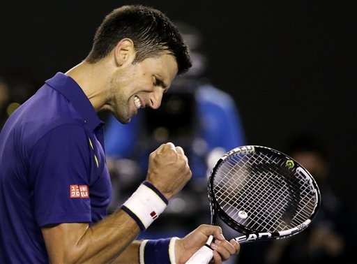 Djokovic 3-0 Murray: Lần thứ 6 vô địch của Nole - 2
Djokovic ăn mừng thắng lợi sau set 2