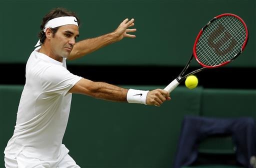 Federer 2-3 Raonic: Tiếc cho "Tàu tốc hành" - 2
Federer trong trận bán kết Wimbledon với Raonic