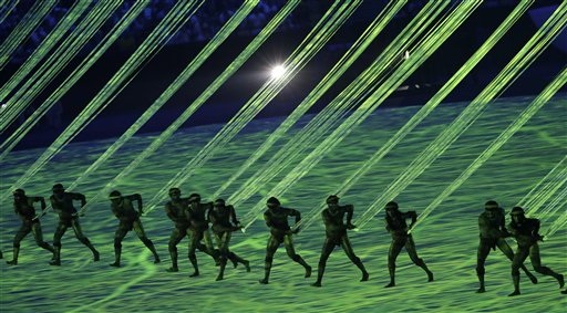 Lễ khai mạc Olympic 2016: Rực rỡ sắc màu, ánh sáng - 46
Một màn vũ đạo kết hợp biểu diễn ánh sáng trong lễ khai mạc Olympic