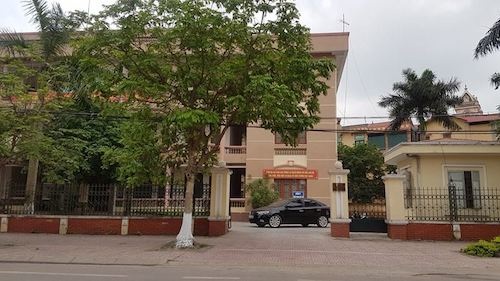 Vụ trùm lừa đảo lãnh đạo công ty đa cấp: Đang xếp lịch xử Vũ Ngọc Thuyển - 2
Sở Công thương tỉnh Bắc Giang nơi cấp phép kinh doanh đa cấp cho Công ty CP Liên minh tiêu dùng Việt Nam với thành viên sáng lập là siêu lừa Vũ Ngọc Thuyển.