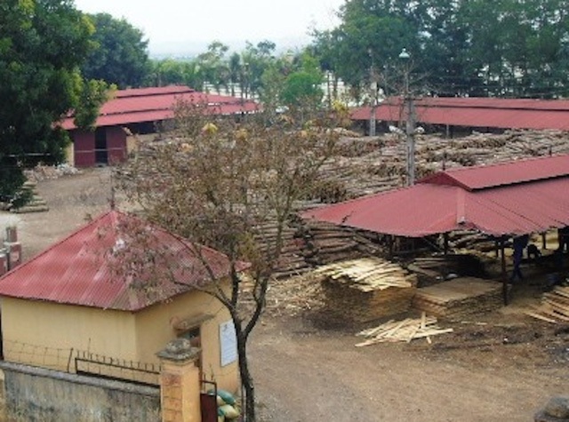 
Khu đất của người dân cho doanh nghiệp thuê 10 năm được biến hoá thành đất có sổ đỏ của doanh nghiệp.
