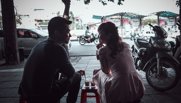 Chuyện tình của cặp đôi bằng tuổi, hẹn hò phải mang… chứng minh thư - 14 Chuyện tình của cặp đôi bằng tuổi, hẹn hò phải mang… chứng minh thư - 14
