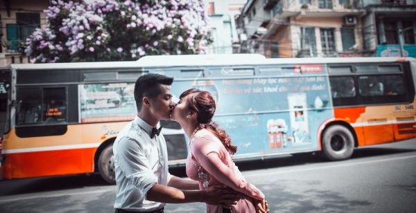Chuyện tình của cặp đôi bằng tuổi, hẹn hò phải mang… chứng minh thư - 6 Chuyện tình của cặp đôi bằng tuổi, hẹn hò phải mang… chứng minh thư - 6
