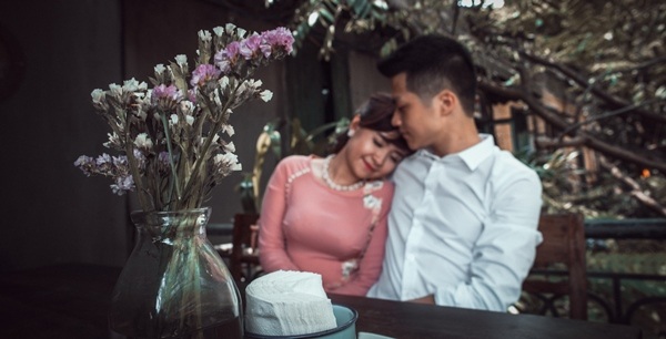 Chuyện tình của cặp đôi bằng tuổi, hẹn hò phải mang… chứng minh thư - 9 Chuyện tình của cặp đôi bằng tuổi, hẹn hò phải mang… chứng minh thư - 9
