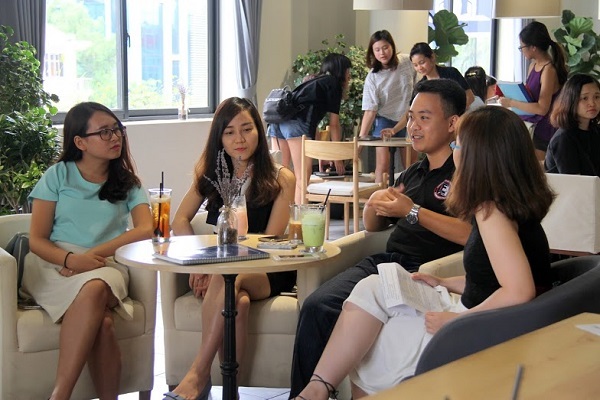 Tốt nghiệp ở nước ngoài sẽ được Big Four “ưu ái”? - 1
3 diễn giả trẻ Ngô Việt Hương, Hoàng Mỹ Hạnh và Đào Tiến Đạt (lần lượt từ trái qua phải) là những người đã, đang làm việc tại Big Four.