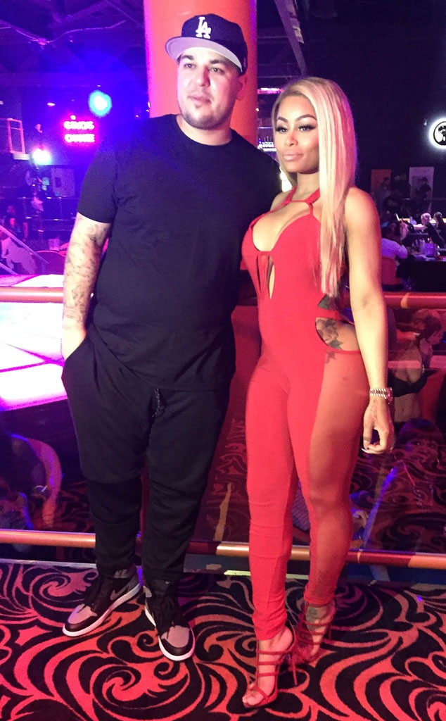 
Blac Chyna được trả cát sê khủng để xuất hiện trong show truyền hình về gia đình cô Kim nhưng người đẹp 27 tuổi vẫn đang cân nhắc
