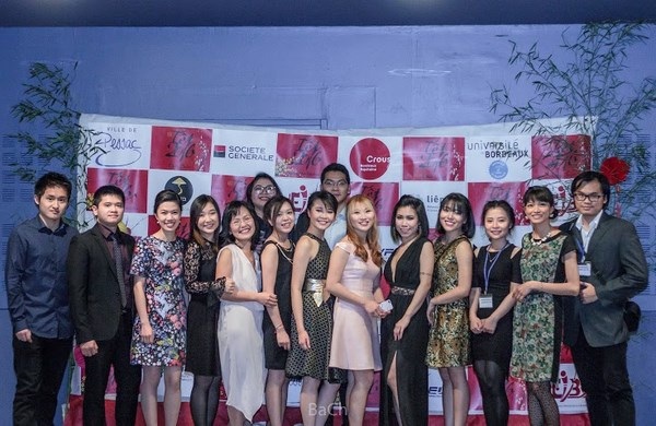 “Tết sum vầy” của du học sinh Việt tại Bordeaux - 10 “Tết sum vầy” của du học sinh Việt tại Bordeaux - 10