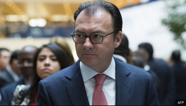 Bộ trưởng Mexico bị sa thải vì mời Donald Trump viếng thăm - 1
Bộ trưởng tài chính Mexico Luis Videgaray. (Ảnh: AFP)