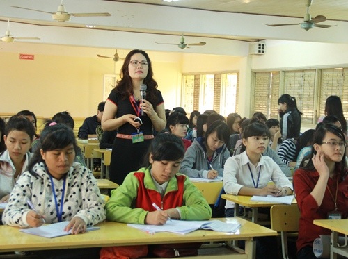 Nữ tiến sĩ người Ê đê với khát vọng bảo tồn văn hóa Tây Nguyên - 1 Tiến sĩ Buôn Krông Tuyết Nhung trên giảng đường ĐH Tây Nguyên.