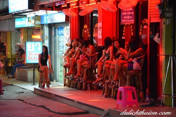 Công nghiệp tình dục Thái Lan: Từ lạc thú đến khổ đau - 2