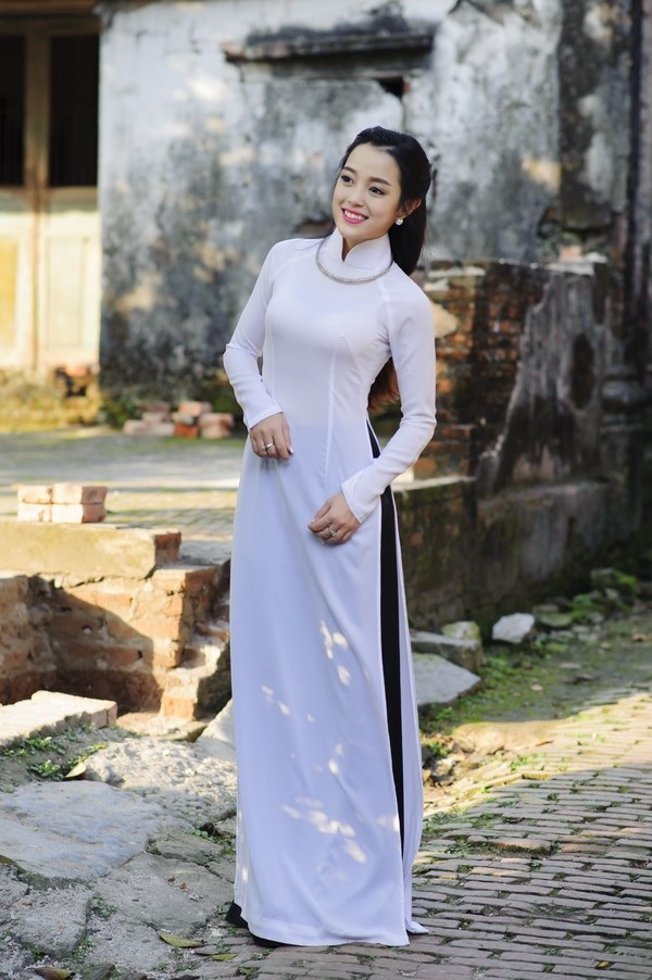 Nữ công an duyên dáng đón Xuân trong tà áo dài xưa - 8 Nữ công an duyên dáng đón Xuân trong tà áo dài xưa - 8