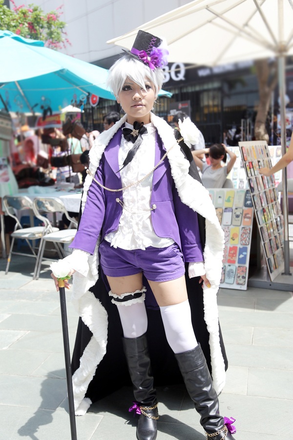 Bạn trẻ Hà thành gồng mình đội nắng diễn cosplay - 12
... các cosplayer khiến tất cả những ai có mặt tại lễ hội phải “tròn mắt” ngạc nhiên vì khả năng chịu nóng “đáng nể”.