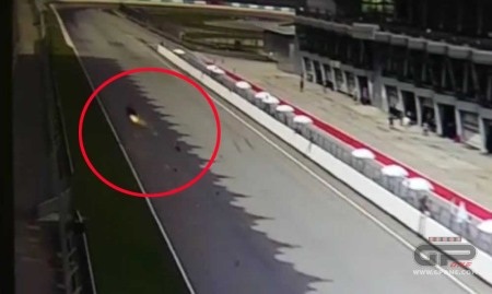 Casey Stoner trở lại trong màu áo Ducati - 10