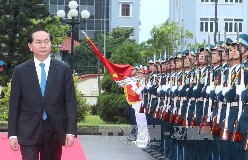 Chủ tịch nước thăm và làm việc với Quân chủng Phòng không - Không quân - 1 Chủ tịch nước thăm và làm việc với Quân chủng Phòng không - Không quân - 1