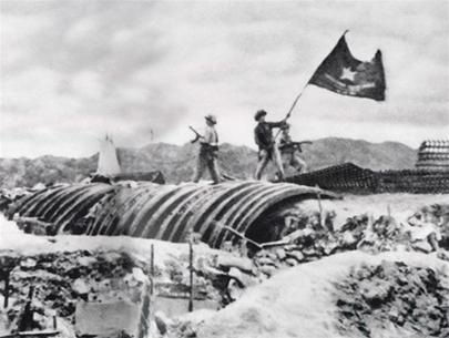 Ký ức Điện Biên - 1
Quân đội nhân dân Việt Nam đánh chiếm trung tâm phòng ngự của Tập đoàn cứ điểm Điện Biên Phủ ngày 7/5/1954. (Ảnh tư liệu)