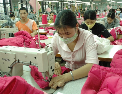 Sửa Luật Lao động: Xem xét kiến nghị tăng giờ làm thêm và tuổi nghỉ hưu - 2 Sửa Luật Lao động: Xem xét kiến nghị tăng giờ làm thêm và tuổi nghỉ hưu - 2
