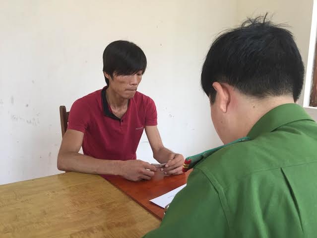 Sử dụng ma túy đá, thanh niên châm lửa đốt nhà mẹ kế - 1 Đối tượng Kiên