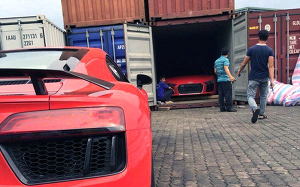 Siêu xe đổ dồn trước ngày tăng thuế - 1 Siêu xe đổ dồn trước ngày tăng thuế - 1