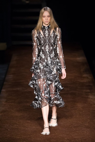 Erdem - Vẻ đẹp bay bổng - 8