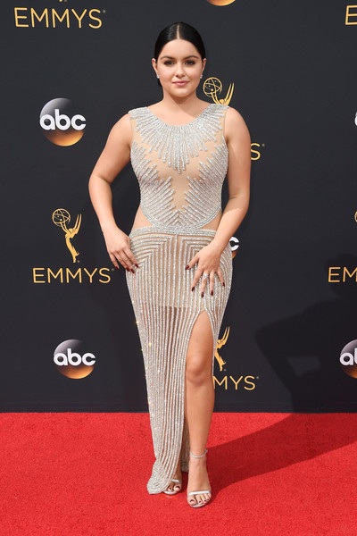 Những bộ váy đẹp nhất trên thảm đỏ lễ trao giải Emmy - 10
Ariel Winter trong bộ váy Yousef Al-Jasmi
