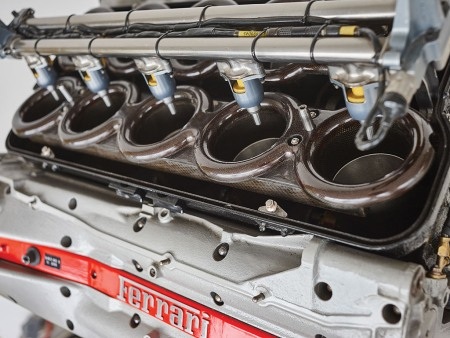 Động cơ xe Ferrari F1 giá bằng một chiếc BMW - 6