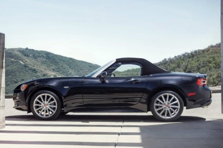 Fiat 124 Spider có gì khác Mazda MX-5? - 7