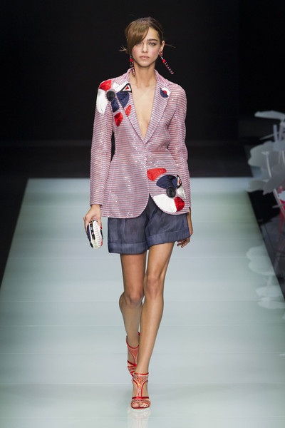 BST quyến rũ của Giorgio Armani - 35