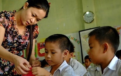 Bến Tre: Hỗ trợ tiền Tết cho giáo viên 400.000 đồng/người - 1 Bến Tre: Hỗ trợ tiền Tết cho giáo viên 400.000 đồng/người - 1