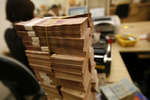 Ngân hàng Nhà nước trình Thủ tướng 2 phương án xử lý gói 30.000 tỷ đồng - 1
Theo báo cáo nhanh của các ngân hàng đến 20/5/2016, số tiền đã giải ngân là 26.733 tỷ đồng, trong đó giải ngân cho khách hàng cá nhân là 21.667 tỷ đồng.