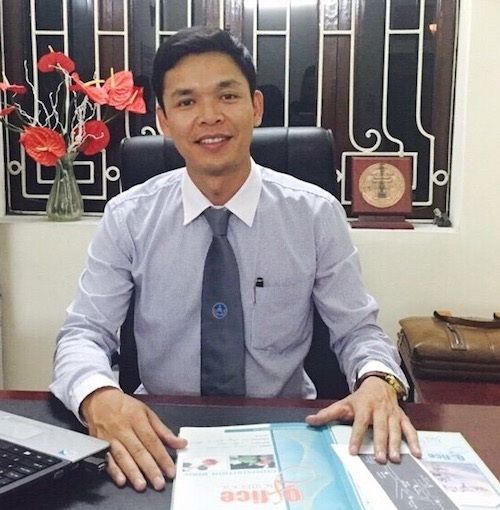 
Luật sư Nguyễn Quang Hùnng: Tôi xin kính đề nghị Tòa Án nhân dân huyện Nam Sách xem xét lại toàn bộ vụ việc và tiến hành Đình chỉ vụ án, đồng thời thẩm tra, xác minh giải quyết việc oan sai theo đúng chính sách pháp luật, bảo vệ quyền lợi và danh dự của công dân ông Phạm Văn Tình”.
