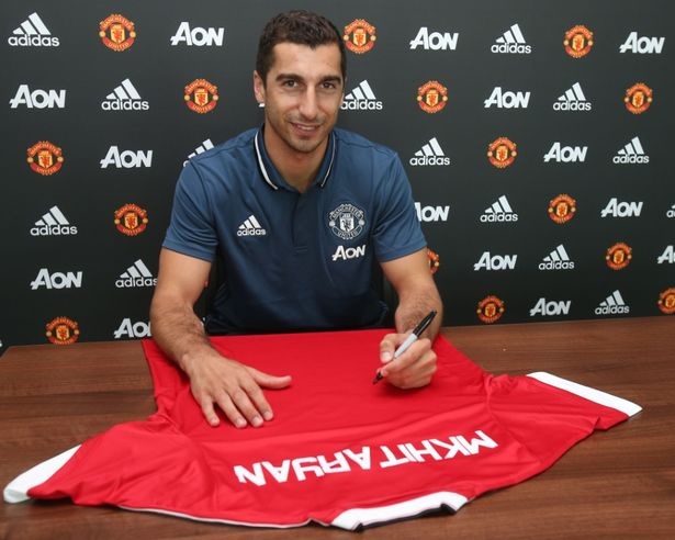 Các "đại gia" tại Premier League đã mua bán những gì? - 7
Henrikh Mkhitaryan
