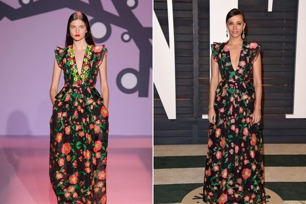 Những sao mặc đồ hiệu đẹp không kém siêu mẫu trên sàn catwalk - 14
Rashida Jones trẻ đẹp trong bộ váy hoa Andrew Gn