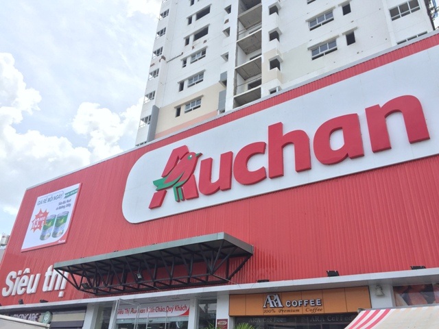 I-Home - Sao không đến “Xem tận mắt, sờ tận tay”? - 6 Hình ảnh thật – siêu thị Auchan ngay tầng trệt của căn hộ