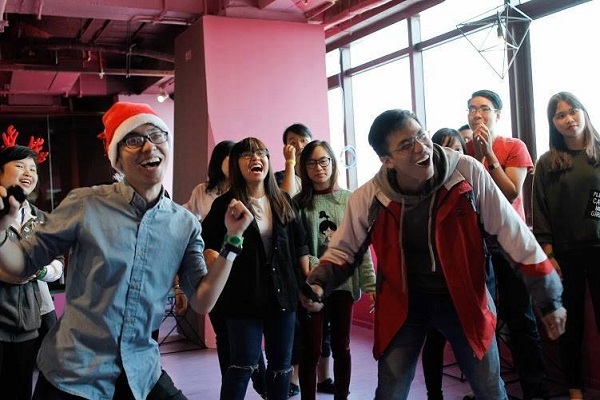 Bỏ việc nghìn đô tại Mỹ, chàng trai Việt về quê phát triển game phi điện tử - 2
Hoàng Kim chia sẻ, dự án thành hình dựa trên những nhu cầu, đam mê cá nhân.