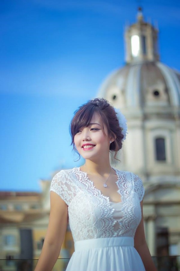 Nữ thạc sĩ 9X tươi tắn giữa ánh nắng trong veo thành Rome - 3
Tận hưởng không khí trong lành với nắng vàng dịu nhẹ.