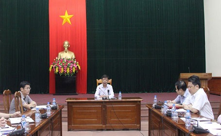 Quảng Bình lập hội đồng đánh giá thiệt hại sau sự cố môi trường biển - 1
Ông Nguyễn Hữu Hoài, Chủ tịch UBND tỉnh Quảng Bình, chủ trì cuộc họp đánh giá thiệt hại sau sự cố môi trường biển.