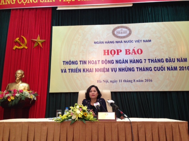 6 tháng mới xử lý được gần 60 nghìn tỷ đồng nợ xấu - 1
Bà Nguyễn Thị Hồng, Phó Thống đốc NHNN chủ trì cuộc họp báo chiều nay 11/8 (ảnh: AH).