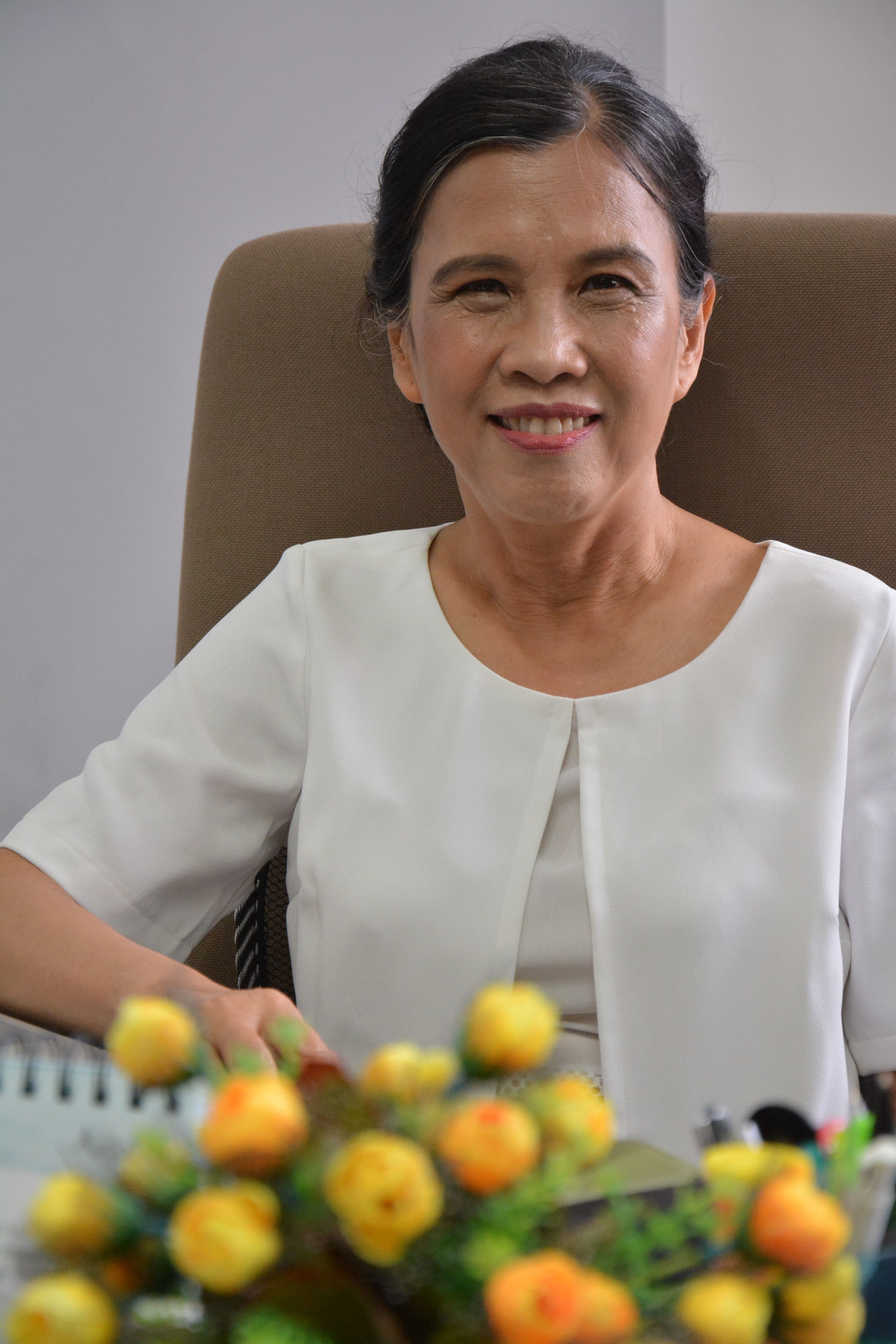 
Cô Bùi Trân Phượng – Hiệu trưởng Trường đại học Hoa Sen, người sáng lập Ban Tu thư
