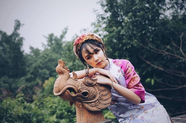 Á khôi du học sinh Việt diện áo dài cách tân đẹp hút mắt - 2 Á khôi du học sinh Việt diện áo dài cách tân đẹp hút mắt - 2