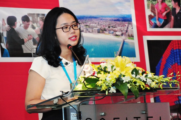 Nữ sinh Ngoại thương trở thành Đại sứ sinh viên bang Nam Úc 2016 - 2
Huyền Chi hy vọng thông qua mạng lưới bạn bè trên mạng xã hội cũng như các hoạt động quảng bá, các bạn HS, SV Việt Nam sẽ biết nhiều hơn tới cơ hội học tập tại bang Nam Úc.