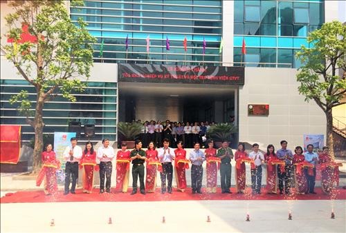 Bệnh viện Giao thông Vận tải Trung ương đổi mới mạnh mẽ sau cổ phần hóa - 4
Lễ khánh thành tòa nhà Nghiệp vụ kỹ thuật và Nội trú Bệnh viện GTVT